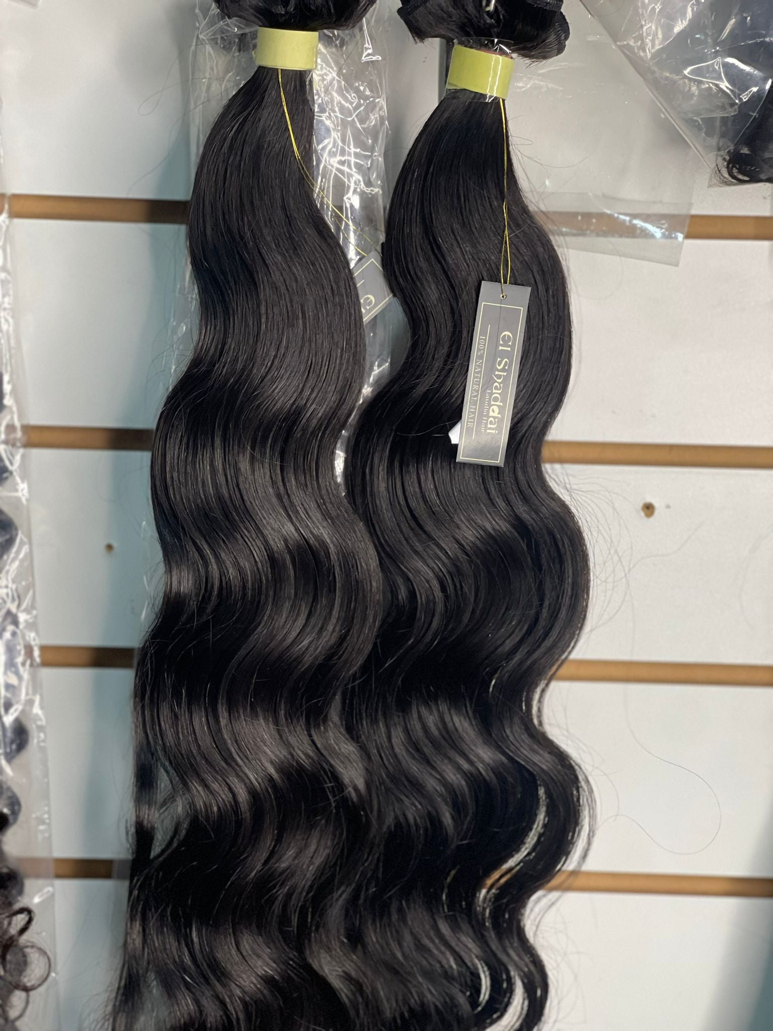 Blond Body Wavy - El Shaddai Laudia Hair