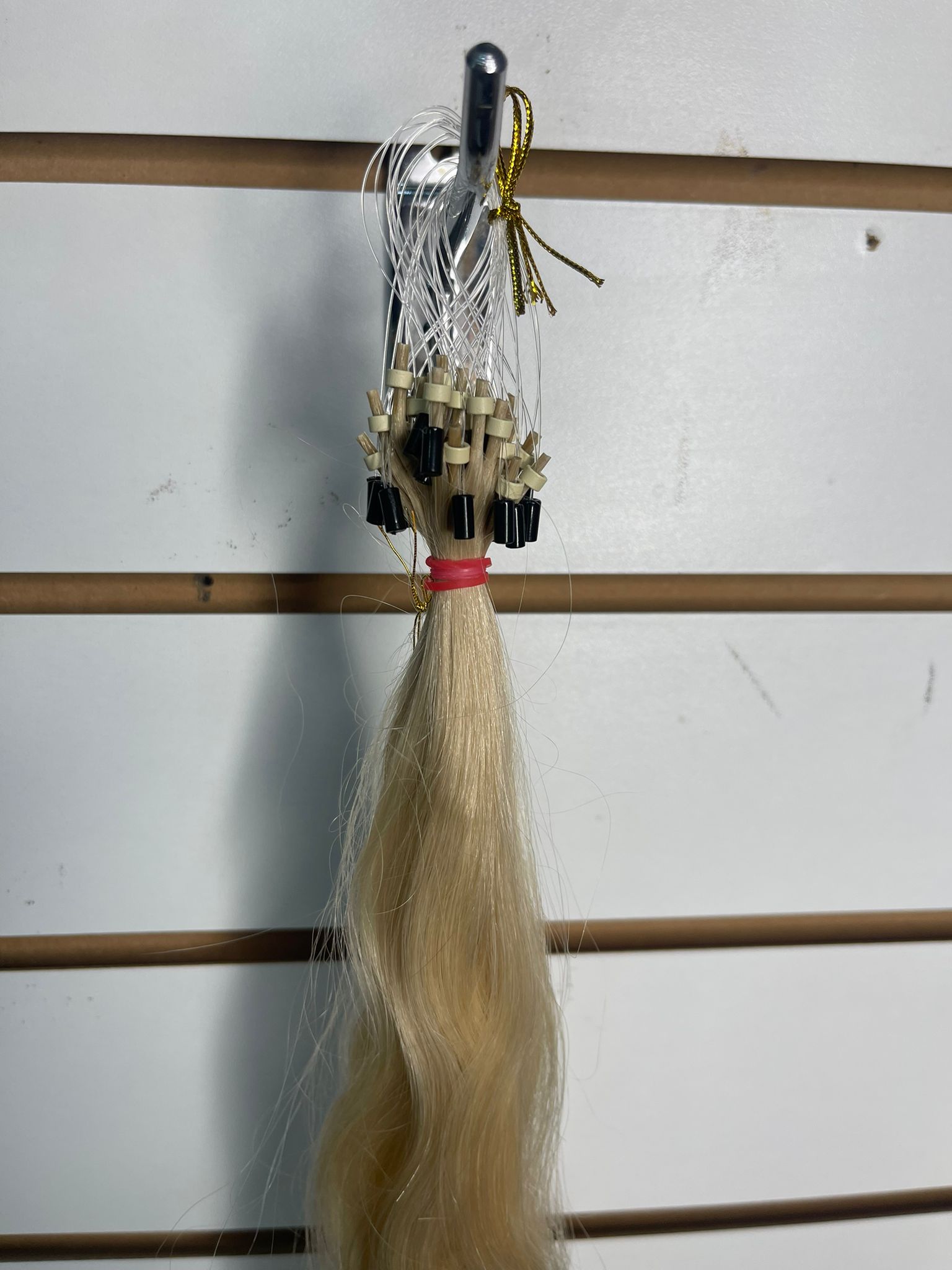 Blond Loop Wavy - El Shaddai Laudia Hair