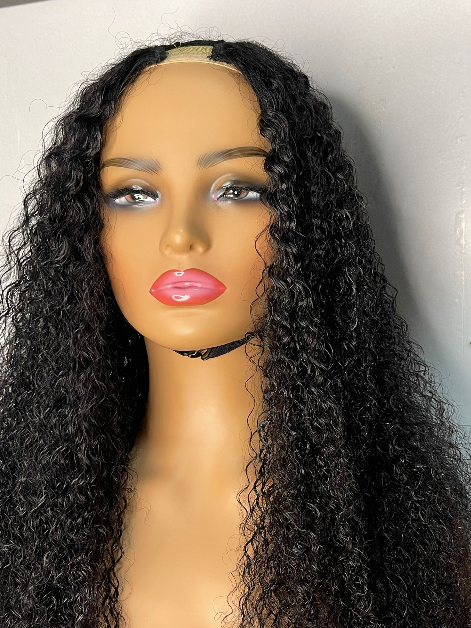 U part Lia curly Brazilian wig - El Shaddai Laudia Hair